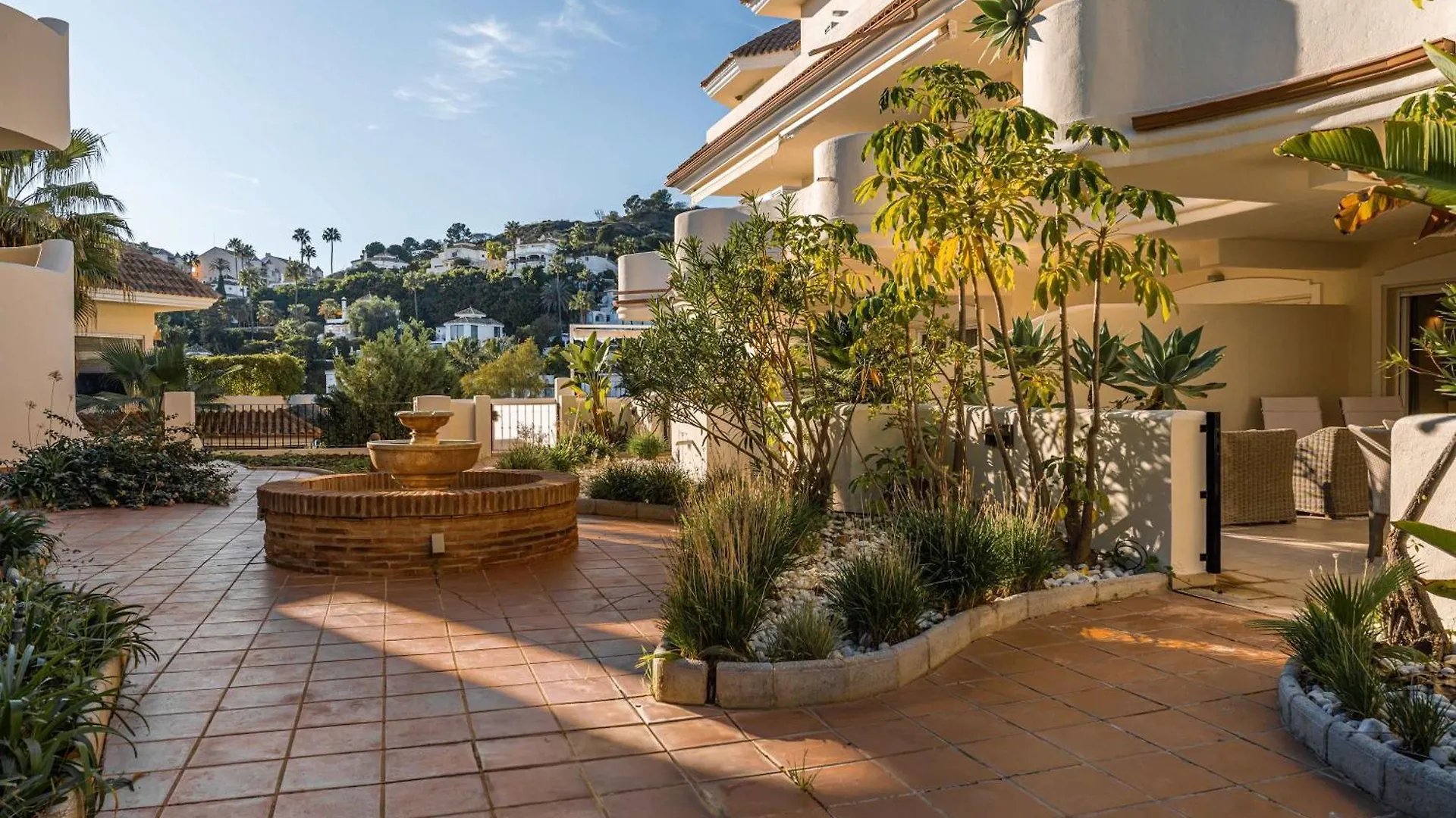 Aloha Hills Club Pools Spa Gym Marbella 0*,