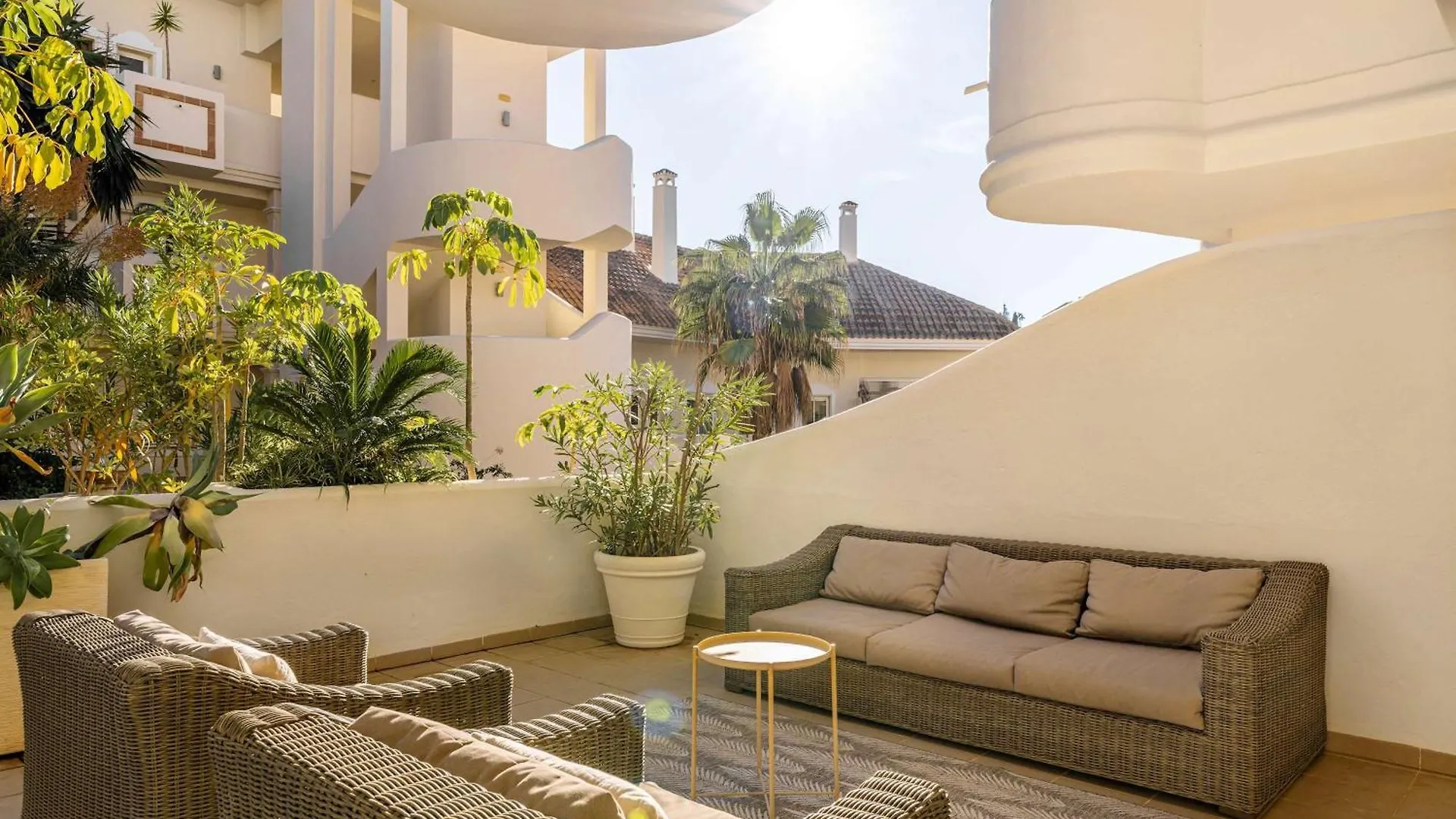 Aloha Hills Club Pools Spa Gym Marbella Apartment