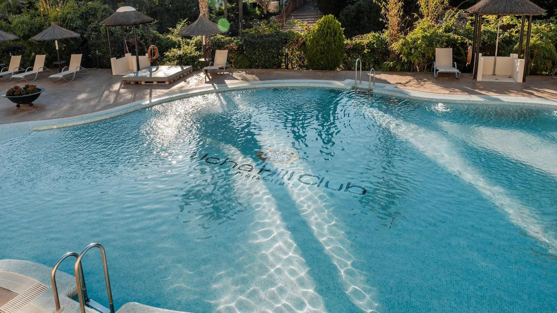 Aloha Hills Club Pools Spa Gym Marbella Apartment