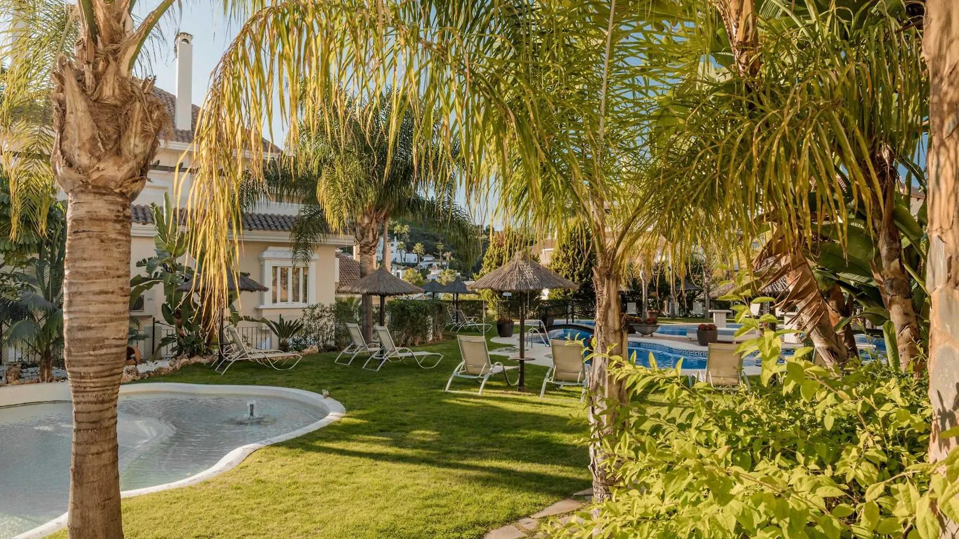 Apartment Aloha Hills Club Pools Spa Gym Marbella Spain
