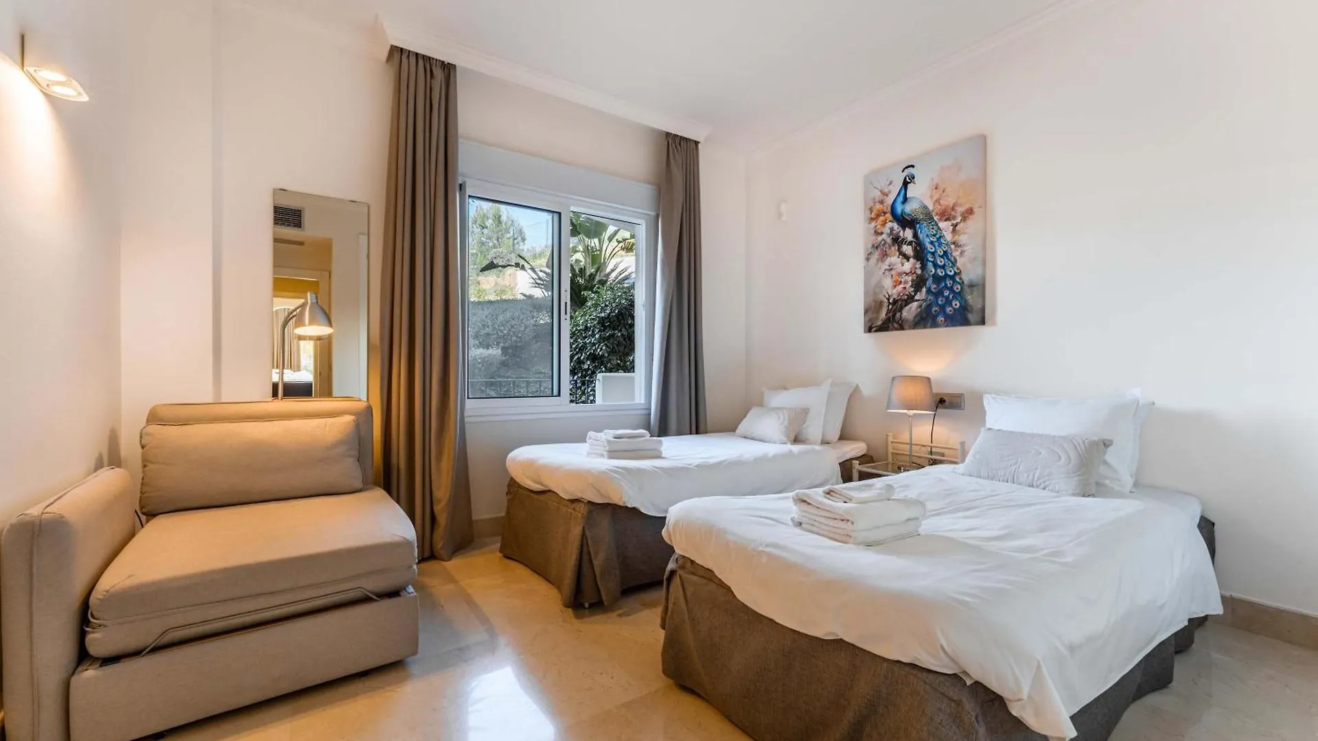 Aloha Hills Club Pools Spa Gym Marbella 0*,